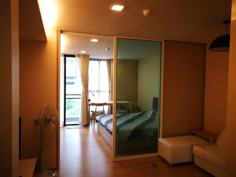 Condo Live@49 near BTS phompong