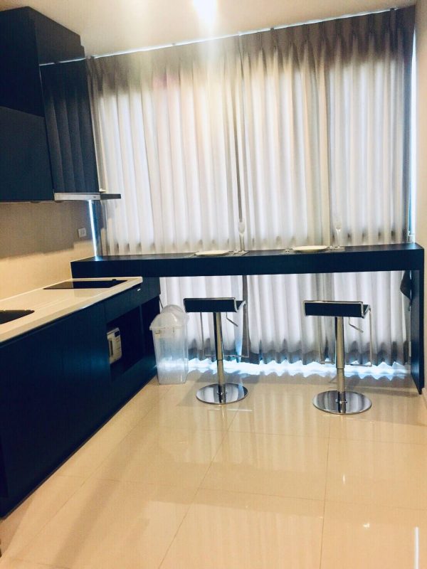 *** For Sale/Rent *** Rhythm 44/1 (45 sqm)  Best  location. BTS Phrakhanong  1 bed 1 bath