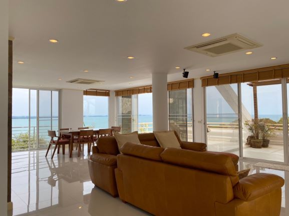 เพนเฮ้าส์หรู 3 ชั้น sea view โครงการแค็ปเมาน์เท็น ระยอง