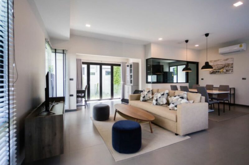 ให้เช่า Townhome Luxury สไตล์หรู Vive บางนา กม.7 แต่งครบ ทำเลดี ติดเมกาบางนา