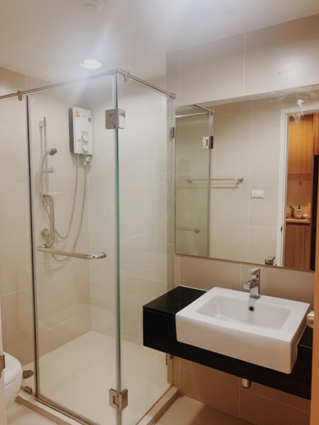 For rent BELLE GRAND or BELLE AVENUE RAMA 9 near MRT Rama 9 fully furnished 48 sq m.