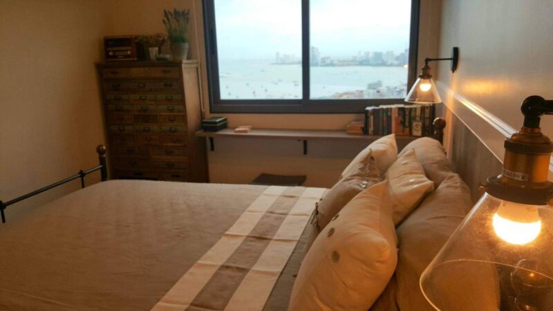 Unixx ให้เช่า ขนาด 1 ห้องนอน 1 bed 35 Sqm Floor 28 th  sea view Fully furnished  Smart TV 12,999 THB/month สนใจติดต่อ 091-082-8888