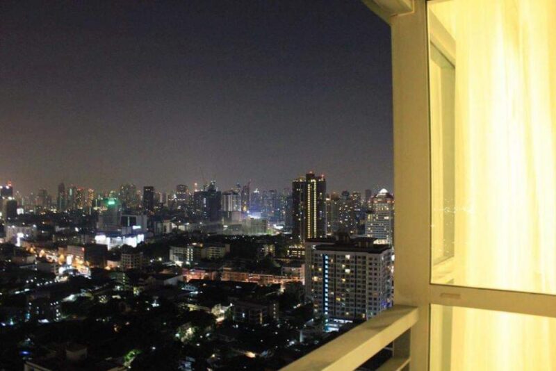 For rent  Aspire Sukhumvit 48   type 38 sqm.  high floor  with  river view and canal view.