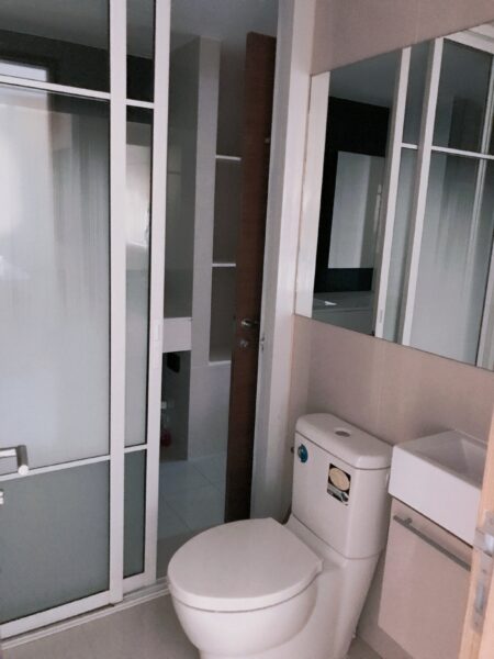 ( Owner ) รับเอเจ้น ให้เช่าคอนโดริทึ่ม ติด MRT แยกห้วยขวาง 1 ห้องนอน ห้องจริงสวยกว่าในรูป รูปยังไม่ได้อัพเดทค่ะ