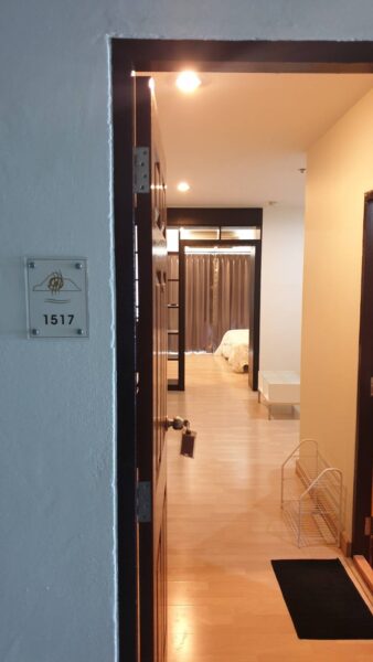 ให้เช่าเอกคอนโดวิว ชลบุรี ห้องอยู่ชั้น 15 เนื้อที่ 37.48 ตารางเมตร สนใจติดต่อ 091-082-8888