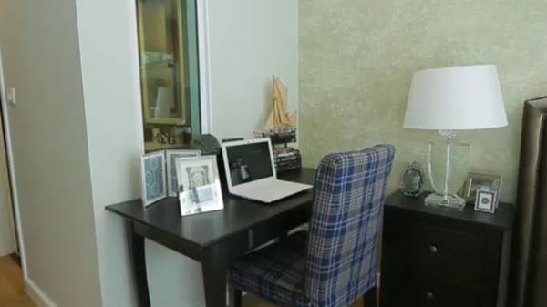 (Hot Price!) Condo for Rent / Sell near Emporium.   Condolette Dwell Sukhumvit Soi 26 (1 BR). Ready to move in and open for any request if interested.