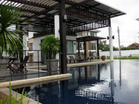 For Rent Townhouse Plus City Park “พลัส ซิตี้ พาร์ค”