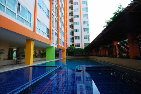 For rent 9,000 condo PG Rama 9 near MRT Rama 9 about 200 meters – corner room