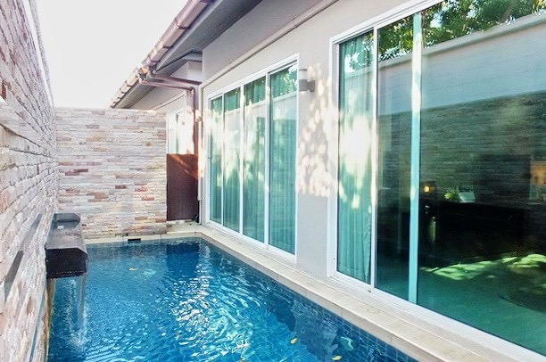 Rent and Sale The villa Jomtien Pool villa 3 beds with smallest private pool Pattaya Jom Tien beach