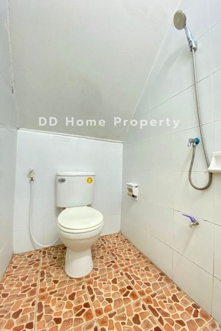 DD00555 ขาย หมู่บ้านร่มเงาไม้ กาญจนาภิเษก-ซอยวัดลาดปลาดุก หน้าบ้านหันทางทิศเหนือ