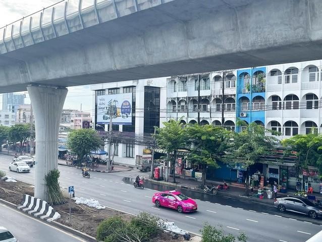 ขายอาคารพาณิชย์ 4.5 ชั้น 2 คูหาตึกหัวมุม ติดถนนเพชรเกษม 68 ใกล้ MRT สถานีบางแค 500 เมตร
