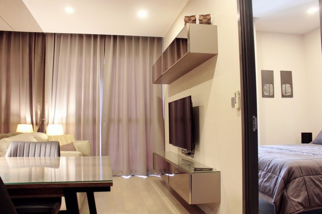 Ashton Asoke peaceful convenient safe 21st floor BTS Asoke