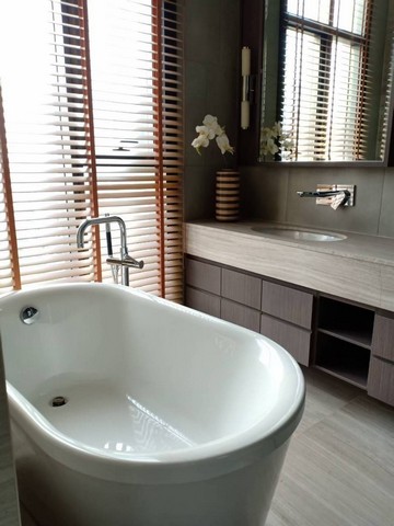 ให้เช่า Luxury คอนโด Diplomat สาทร ติด Bts สุรศักดิ์ 2 นอน 2 น้ำ วิวสวย มีอ่างอาบน้ำ