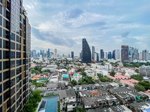 Oka Haus Sukhumvit 36 fully furnished 16th floor BTS Thonglor