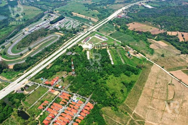 รหัสทรัพย์ 116 ขายที่ดินบางละมุง 15 ไร่ 76 ตร.ว. ลักษณะที่คล้ายรูปสามเหลี่ยมเหมาะแก่การทำหมู่บ้านจัดสรร หรือ โรงงานขนาดใหญ่