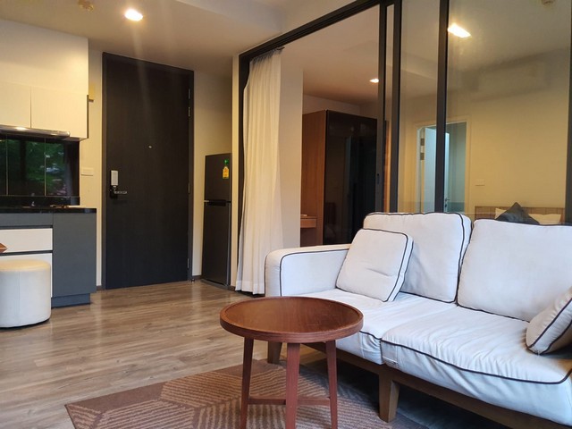 For Rent : Patong The Deck condominium 1 bed room 3rd Floor moutain View.