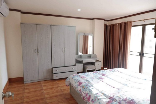 For Sale : Patong Condotel 2 Bedrooms, 1 Bathrooms Pool View.
