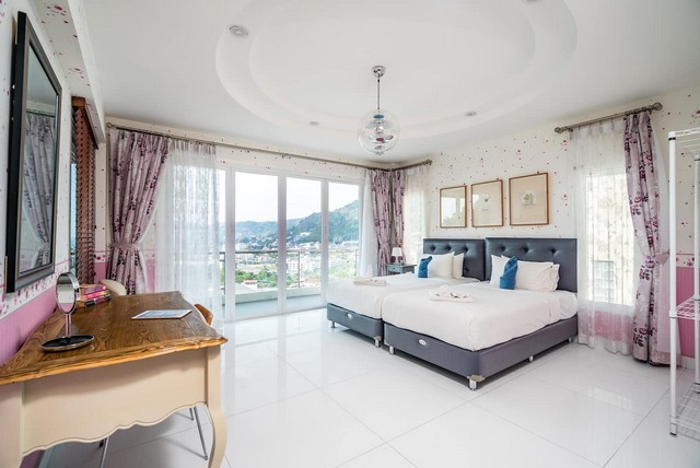 For Rent : Patong Private Pool Villa, 4 bedrooms 4 Bathrooms, Sea view.