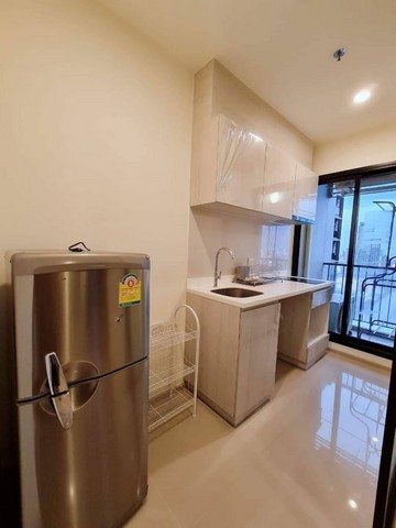 Life Asoke Condo, high rise condominium, 35 floors, near MRT Phetchaburi