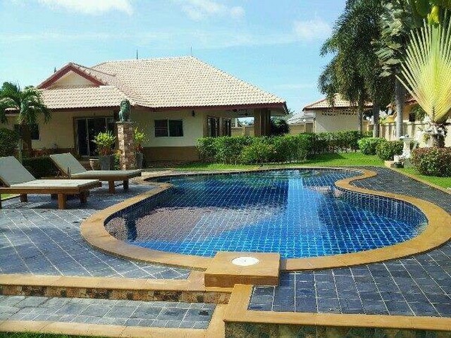 For Rent : Rawai, Private Pool Villa 4 bedrooms Garden view