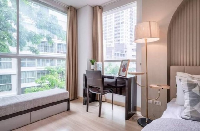 The Address Phathumwan is a low rise condo with 8 floors, near BTS Ratchathewi