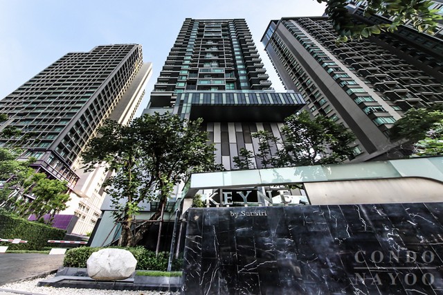 KEYNE BY SANSIRI High-Rise Condo, 28 floors, near BTS Thonglor, Location on Sukhumvit Road.