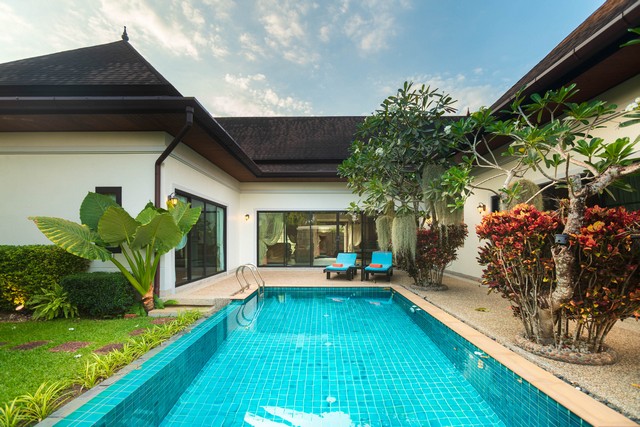 For Rent : Private Pool Villa in Cherngtalay Bang Tao beach 2 Bedrooms 2 Bathrooms 138sqw