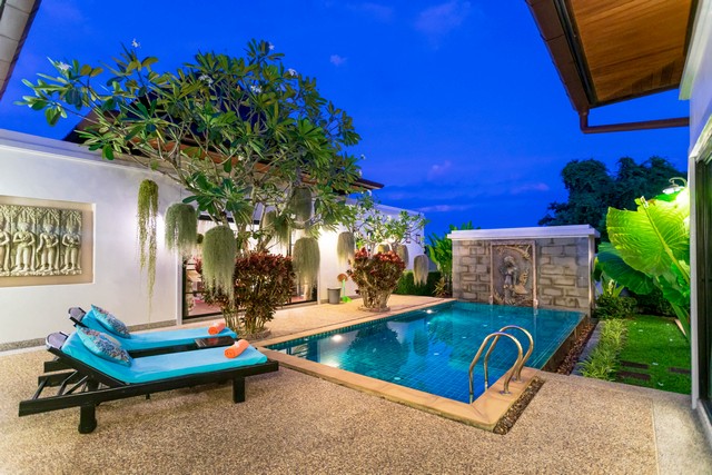 For Rent : Private Pool Villa in Cherngtalay Bang Tao beach 2 Bedrooms 2 Bathrooms 138sqw