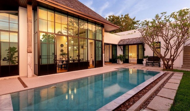 For Sale : Mono Luxury Villa Pasak 3 Bedrooms 3 Bathrooms Garden view. Size 168 Sqm.