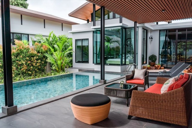 For Sale : Nai Harn, Luxury New Pool Villa, 4 Bedrooms 4 Bathrooms, Garden view.