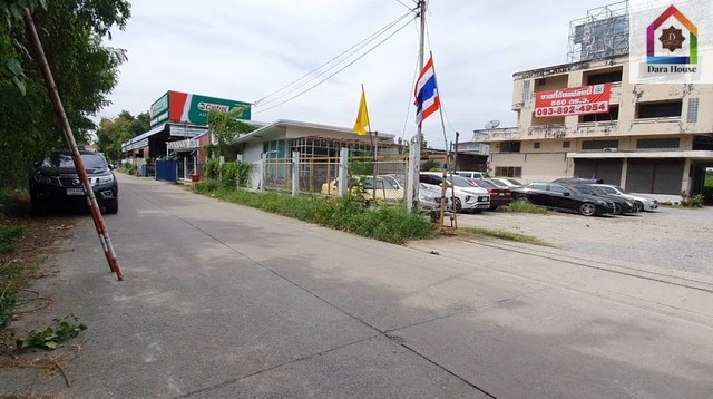 ขายตึก 4 ชั้น 4คูหา ถนนศรีสมาน ปากเกร็ด นนทบุรี 560 ตร.ว ตรงข้ามไทยวัสดุศรีสมาน ติดกับรร.หอวัง