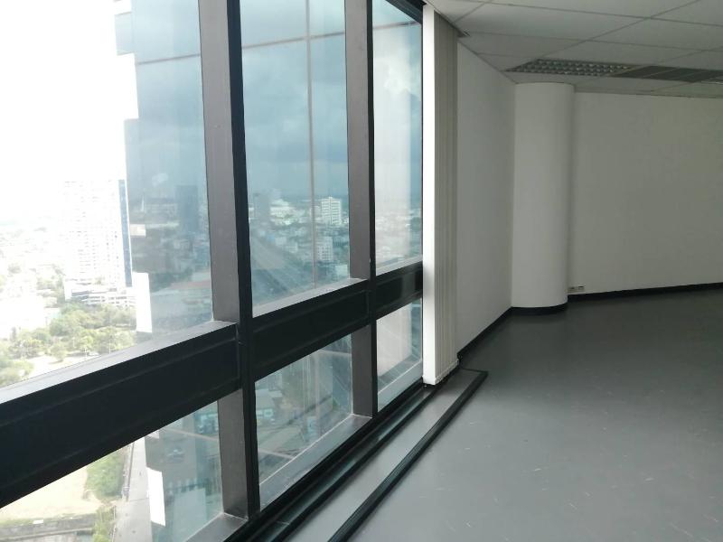 P02OR2105001 office for rent at Central City Bangna 117,825 thb