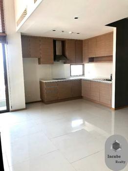 P10CR2002015 For Sale The Emporio Place 2 Bed 22 Mb