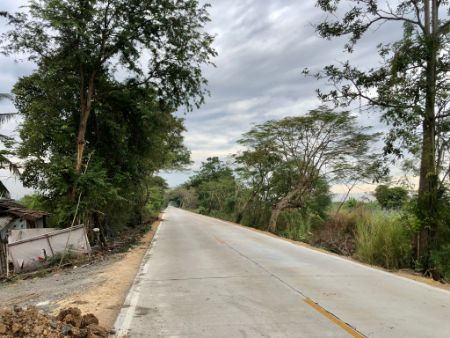 ขาย ที่ดิน น้ำไฟไม่ไกลติดถนนคอนกรีตคลอง 13 100 ตร.วา เหมาะสำหรับสร้างที่พักที่อยู่อาศัย บ้านพักตากอากาศ