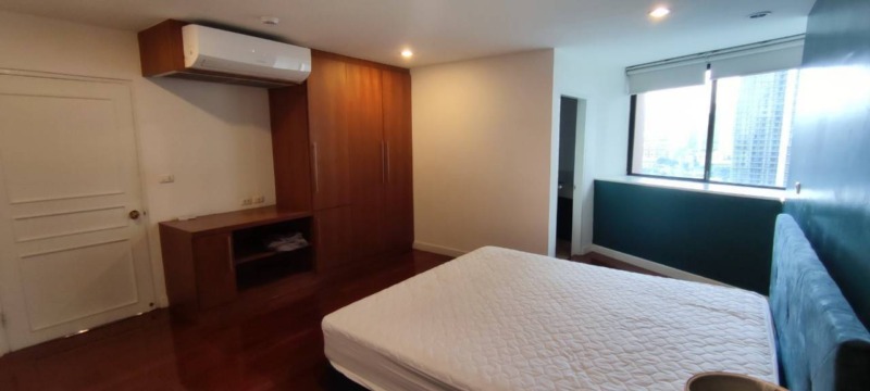 Rent Big condo area 230 sqm.and 223 sqm. Sukhumvit24