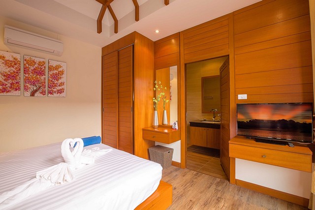 For Rent : Rawai VIP Luxury Villa 2 Bedrooms 2 Bathroom, Walk distance to the beach