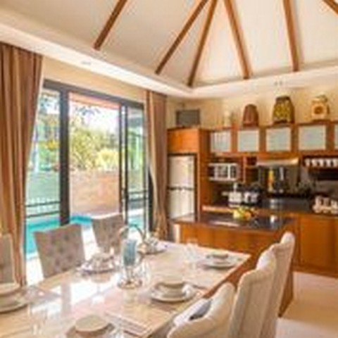 For Rent : Rawai VIP Luxury Villa 3 Bedrooms 3 Bathroom, Walk distance to the beach