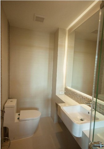 For Rent : Rawai At The Tree condominium 1 bed room at 2rd Floor Pool View. Size 36.07 Sqm.