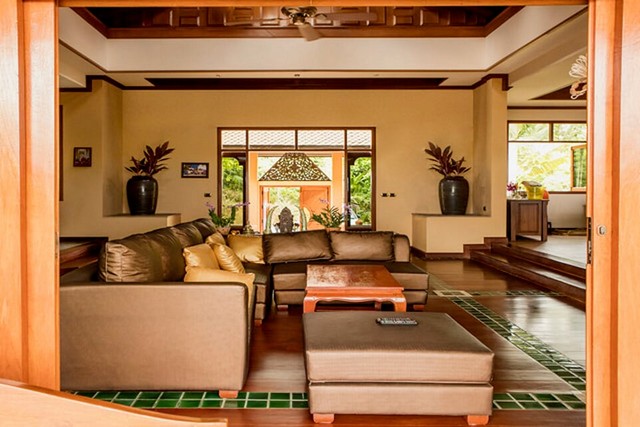 For Rent : Layan Beach Luxury Thai-Style Villa, 7 bedrooms 8 bathrooms