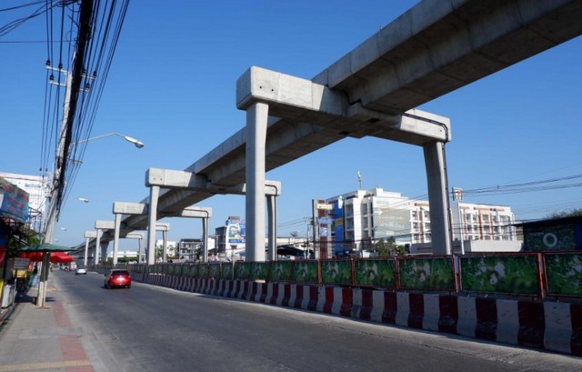 ขายที่ดิน 8 ไร่กว่า ติดถนนรามคำแหง ใกล้สถานีรถไฟฟ้าสายที่ส้ม ทั้งสองฝั่ง ซ้ายและขวา