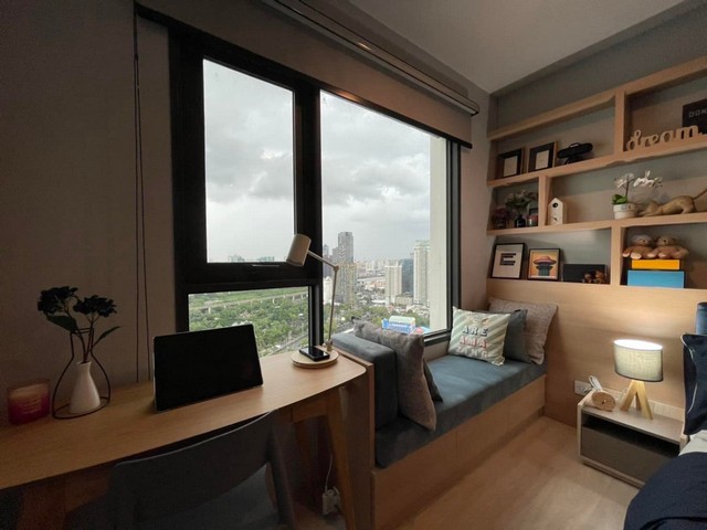 Life One Wireless Condo, luxury condo on Wireless Road, near Central Embassy and BTS Ploenchit