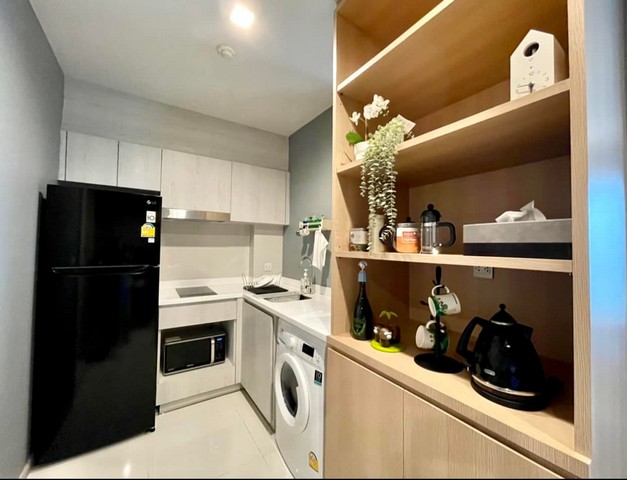 Life One Wireless Condo, luxury condo on Wireless Road, near Central Embassy and BTS Ploenchit