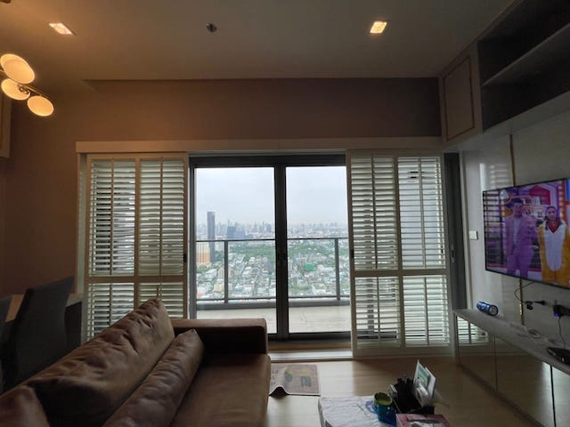 Whizdom Connect 39th floor peaceful spacious BTS Punnawithi
