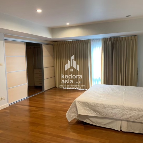 R-TH-190-Town Home Sukhumvit 24 near BTS Phrom Phong