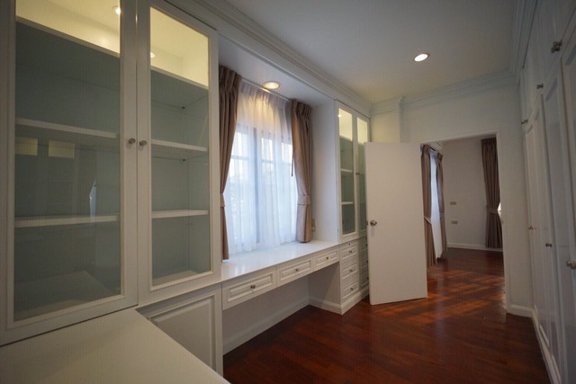 RENT บ้านเดี่ยว 2ชั้น Srinakarin area  Sri Dan  near Paradise Suvarnabhumi Airport