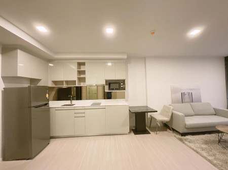 ให้เช่าคอนโด Quintara Treehaus Sukhumvit 42 วิวสระว่ายน้ำ