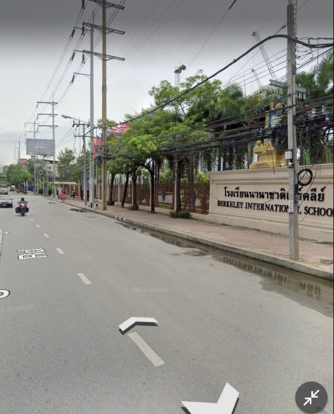 อาคารพาณิชย์ Bangkok Mall 3 คูหา 4 ชั้นครึ่ง ริมถนนบางนา – ตราด