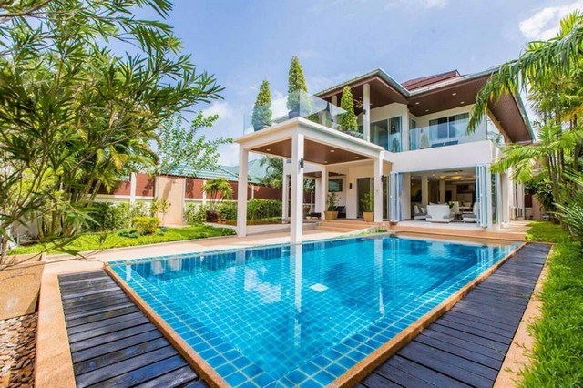 PR022 For Rent : Rawai, Luxury Private Pool villa 4 bedrooms.