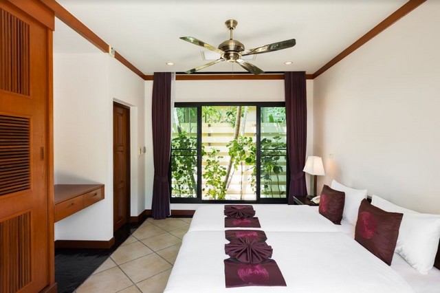 PR055 For Rent : Nai Harn, Luxury New Pool Villa, 2 Bedrooms 2 Bathrooms, Garden view.