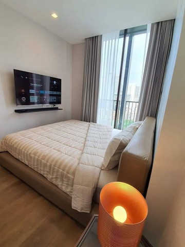 Noble BE33 Condo is a High Rise Condo near BTS Phrom Phong and The Em District